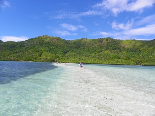 dont-worry-just-travel-the-paradise-of-El-Nido-in-the-Philippines-snake-island-beach