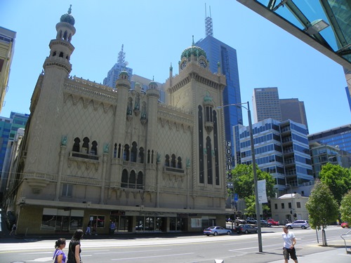 Melbourne is a fantastic city, which has a great deal to offer its visitors. This article presents a selection of attractions one simply must see.
