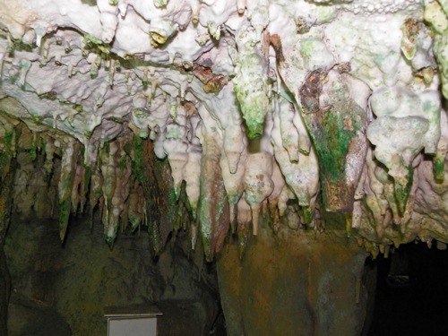trang-khaokob-cave-stalactites